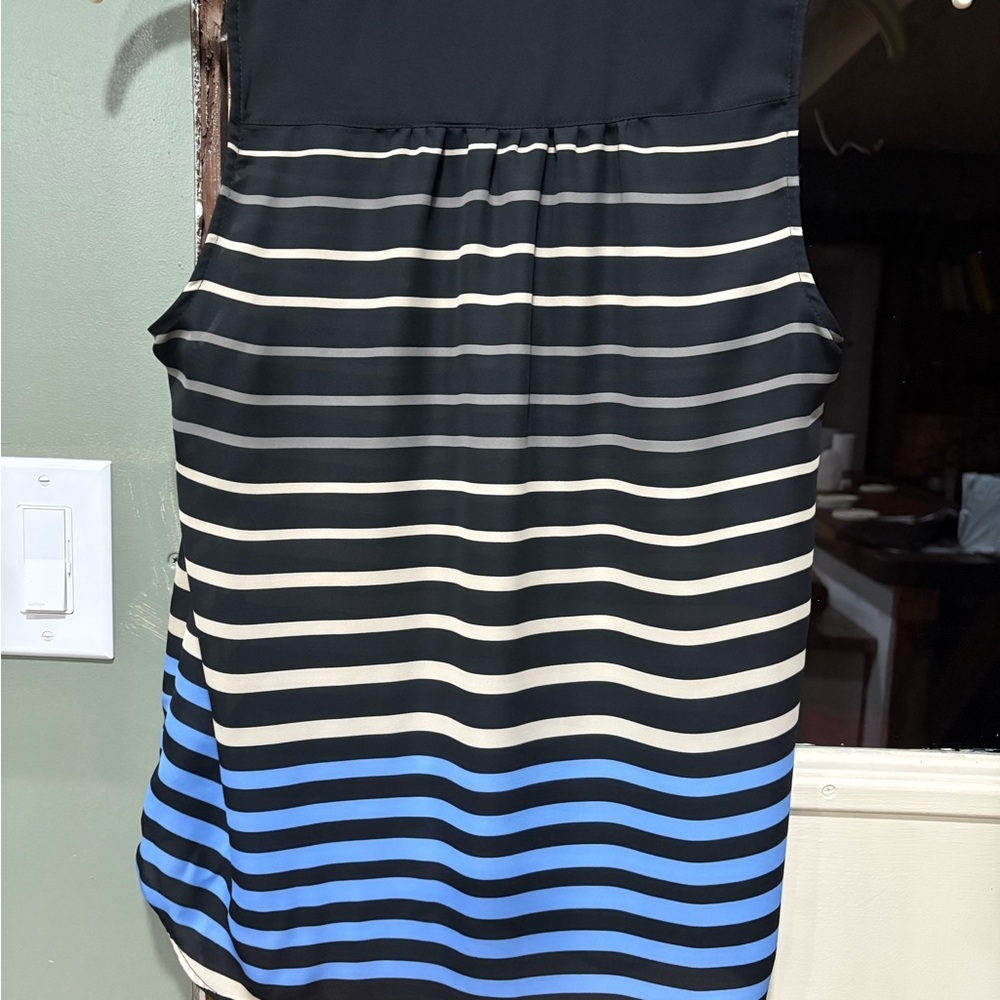 Elle womans  Striped Black and Blue sleeveless neck blouse. New with tags - Picture 3 of 5